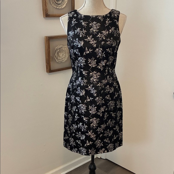 Lilly Pulitzer Dresses & Skirts - Vintage Lilly Pulitzer Black and Silver Floral Mini Dress 90s